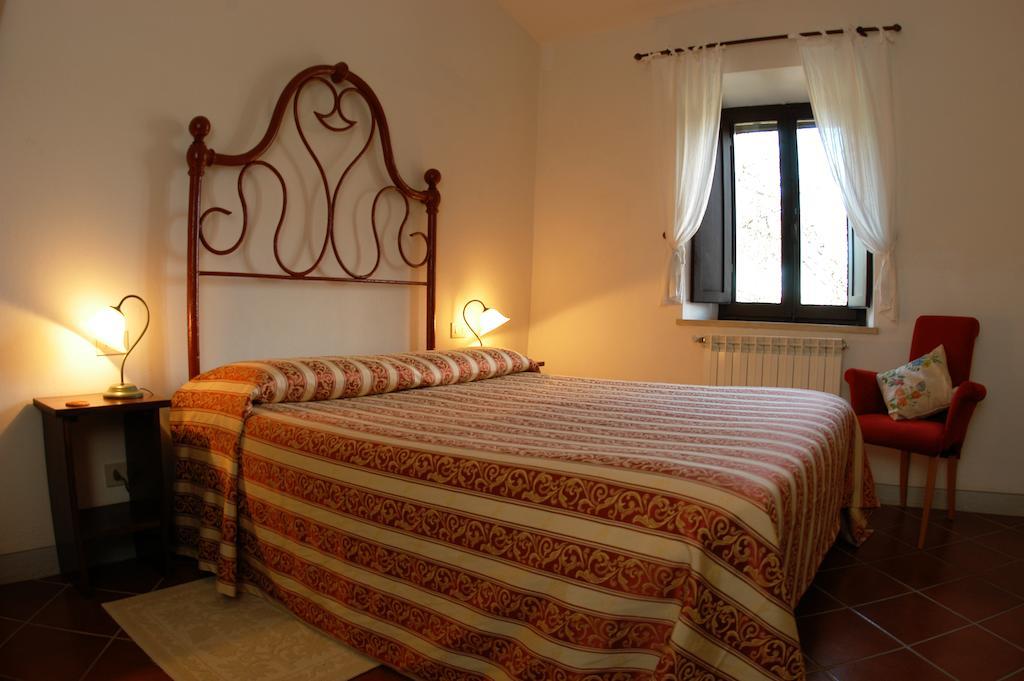 Collelungo Guest House คาสเตลลินาอินเคียนติ ห้อง รูปภาพ