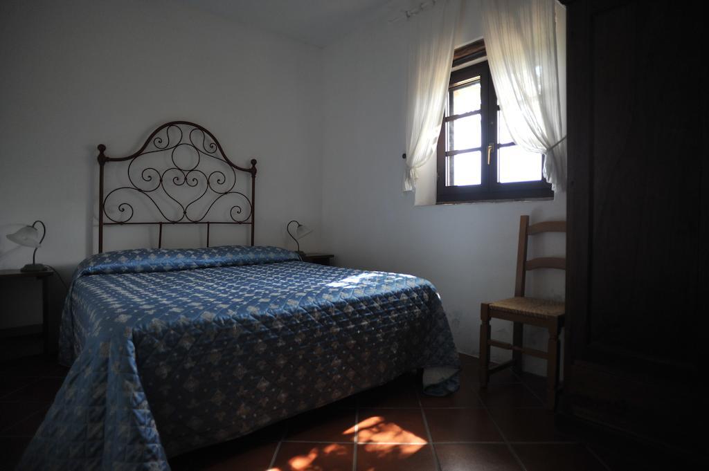 Collelungo Guest House คาสเตลลินาอินเคียนติ ห้อง รูปภาพ